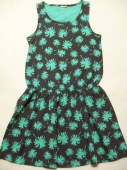 více - 1717 Bavl. tílkové šaty tm.šedé zelené palmičky  cca 8-9 let