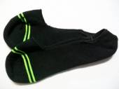 více - Nízké ponožky s frtoté chodidlem černé zelený proužek  v.31/34