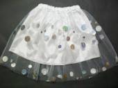 více - Tylová sukně bílá se spodničkou, hologramové flitry   cca 3-6 let
