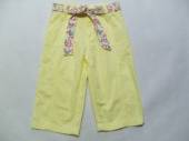 více - 0407 Krátké plátěné kalhoty sv.žluté s květovaným páskem  3-4 roky   v.98/104