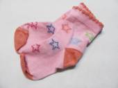 více - 2402 Ponožky růžové s hvězdičkami  cca 6-9m  