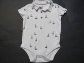 více - 2003 Jako nové body s límečkem bílé vzor lodičky  F+F   12-18m   v.86