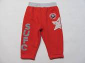 více - 0606 Tepláčky červené s fotbalovým potiskem  6-9m   